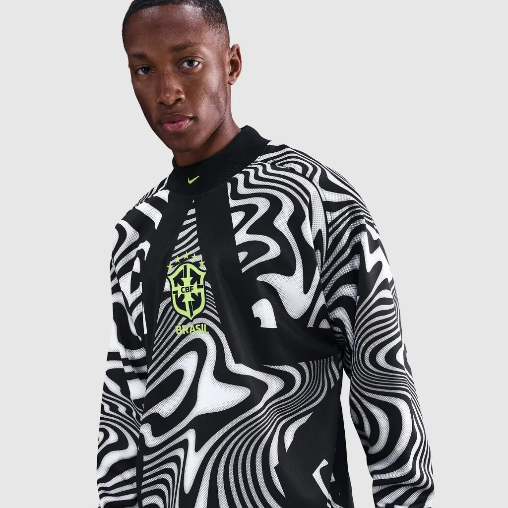 Close do grafismo estrelado da camisa de goleiro da Seleção Brasileira 2025.