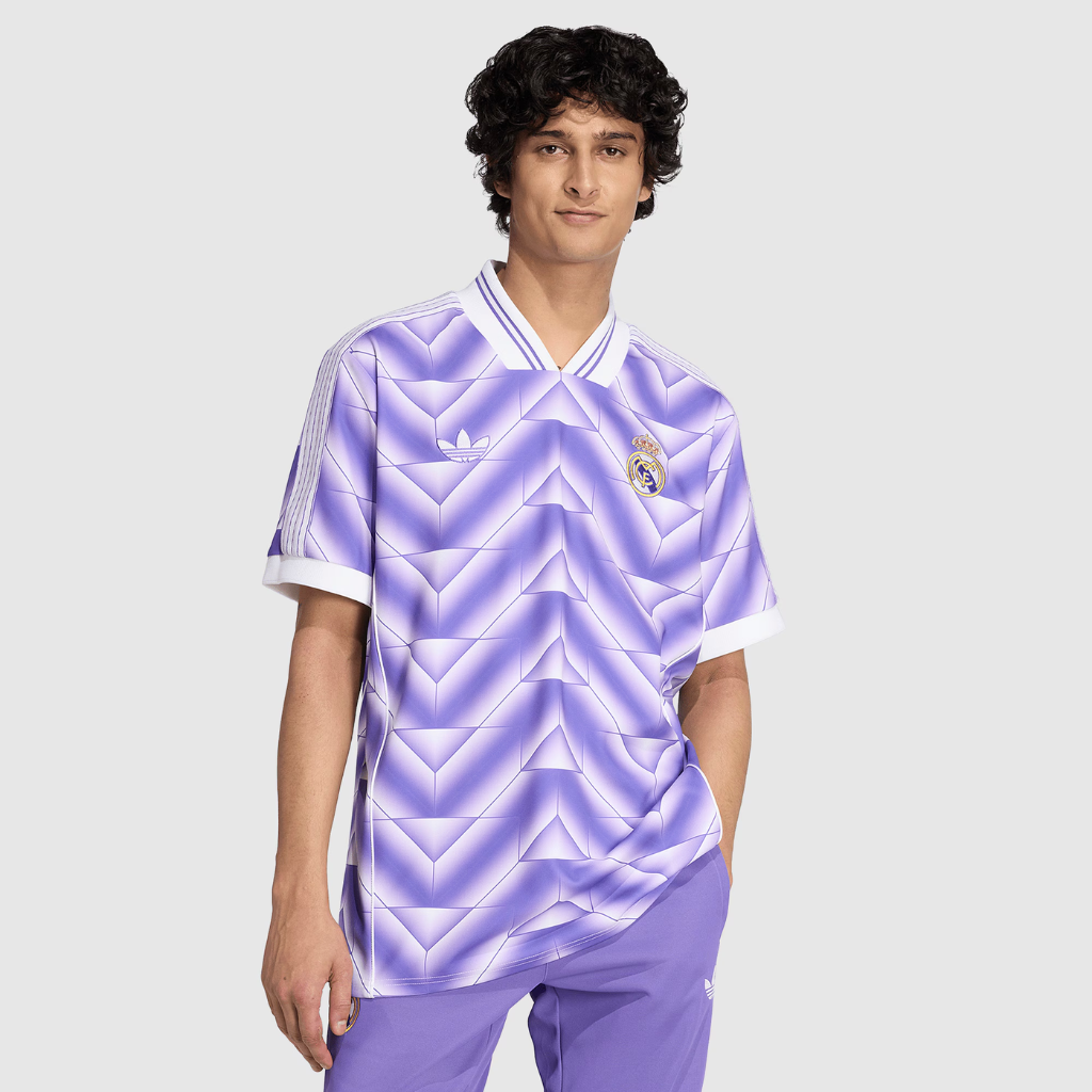 Frente da camisa Real Madrid LFSTLR 2025/26 esticada